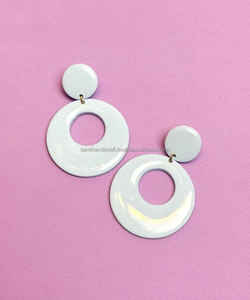 Boucles d'oreilles pendantes en résine unique de haute qualité Prix de forme de lune de mariage de style classique - Product Image 2