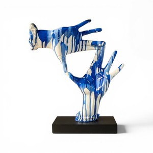 Escultura Moderna Abstracta de Mano con Cámara, de Poliresina, Artística, para Decoración de Mesa del Hogar - Product Image 3