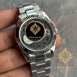 นาฬิกาข้อมือผู้ชาย Pahal Jewels ตัวเรือนสแตนเลสสตีล ขนาด 40 มม. หน้าปัดทรงกลม กระจกแซฟไฟร์ เรืองแสง หรูหรา แฟชั่น สายแบบพับ - Product Image 2