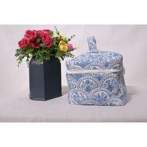 Bolsa de Maquillaje Portátil Acolchada de Algodón con Estampado Floral, Gran Capacidad, con Cierre, Hecha a Mano, para Cosméticos, Viajes, Regalo para Mujer - Product Image 4