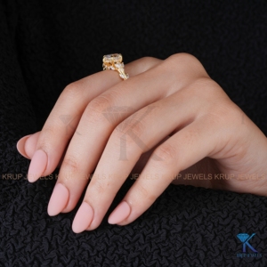 Anillo de Compromiso de Oro Sólido con Diamante Cultivado en Laboratorio de Corte Cojín de 2.00 Quilates, Joyería Fina Nupcial con Diseño Floral Vintage y Botánico, Hecho a Medida, Regalo - Product Image 5