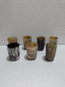 Meilleurs gobelets à liqueur faits à la main en corne de buffle écologiques, style Viking, pour fêtes et mariages - Product Image 6