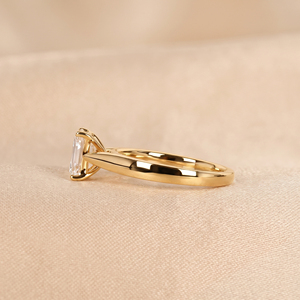 Bague solitaire en diamant de laboratoire taille émeraude |   Bague de fiançailles en or 14 carats, bijoux de mariage classiques |   Bague élégante en diamant pour femmes - Product Image 4