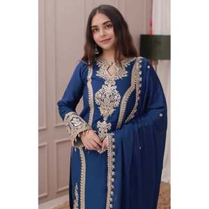 Hermoso Conjunto de Salwar Kameez Rojo de Poliéster con Top, Pantalón y Dupatta Elegante para Fiestas, Talla L, Kavya Fab - Product Image 3