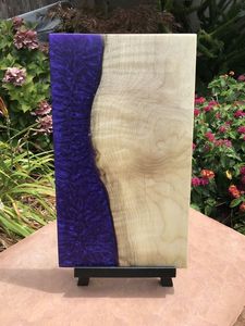Tabla de Cortar de Resina de Madera con Incrustaciones de Mármol Morado, Borde Natural, Rectangular, Antideslizante, para Uso en la Cocina - Product Image 1