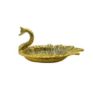 Plato de Servir de Metal con Forma de Flor Dorada, 2 Recipientes con Servidor de Nueces Incorporado, Vajilla Skies Trader - Product Image 6