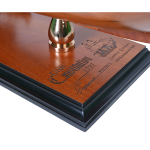 T097L - เรือจำลอง USS Constitution รุ่นลิมิเต็ดอิดิชั่น พร้อมใบเรือครบชุด รุ่น Admiral Line ผลิตด้วยมือจากไม้ ของขวัญสำหรับนักเดินเรือ ขนาด 73.7Lx25.4Wx64H ซม. - Product Image 5
