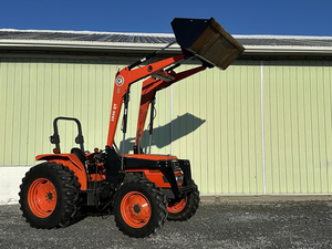 Tracteur M9000 2000 Premium, Équipement Prêt à l'Exportation, Robuste, Approvisionnement en Gros - Product Image 3
