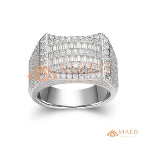 Anillo de Hombre con Incrustaciones de Moissanita en Tono Plateado, Anillo de Banda de Lujo Estilo Hip Hop, Joyería Impresionante para Hombres - Product Image 5