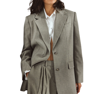 เสื้อเบลเซอร์ผู้หญิงทรงหลวม กระดุมแถวเดียว แขนยาว ผ้าไม่ยับ ระบายอากาศดี เหมาะสำหรับฤดูใบไม้ผลิ รับผลิตแบบ OEM ODM ตามสั่ง - Product Image 6