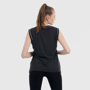 Débardeur femme en tissu extensible confortable, parfait pour le streetwear et le yoga, coupe ajustée. - Product Image 3