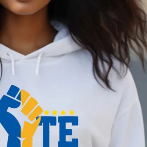 Sudadera con Capucha Personalizada VOTE Blanca para Mujer, Sudadera con Capucha Estampada con Gráficos de la Hermandad Griega Sigma Gamma Rho, Sudadera Informal a la Moda - Product Image 4