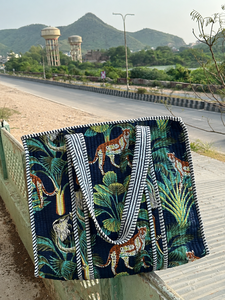 Bolsa de Mano Acolchada de Algodón Maaunique con Estampado de Hojas Tropicales y Animales de la Selva, 16x16 Pulgadas, Grande, Reutilizable, con Cierre, Lavable, Estilo Vintage, para Viaje - Product Image 4