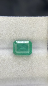 Émeraude naturelle certifiée du Zambie, taille octogonale, pierre à bon lustre, pierre précieuse non montée pour la création de bijoux, 1,73 carat - Product Image 6