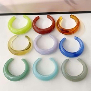 Nuevo Brazalete Abierto de Acetato y Lucite, Forma de C, Ancho y Voluminoso, de Alta Calidad, Estilo Moderno, Colorido, con Aspecto de Jadeíta, Artesanía en Resina - Product Image 3