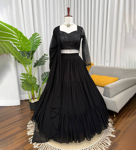 Conjunto de Choli, Lehenga y Dupatta de Georgette Sintética Negra de Diseño para Mujer - Exclusivo para Fiestas de Verano, Bodas, Diwali, Protección Solar - Product Image 3