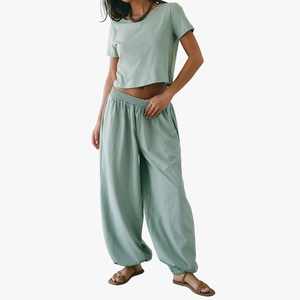 Ensemble deux pièces décontracté pour femme : T-shirt court et pantalon large ample – Tenue de sport et de yoga pour femme - Product Image 4