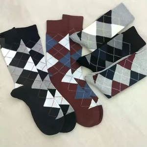 Chaussettes décontractées classiques et confortables, tissu doux et respirant, conçues pour un usage régulier, à la maison et en toutes saisons. - Product Image 6