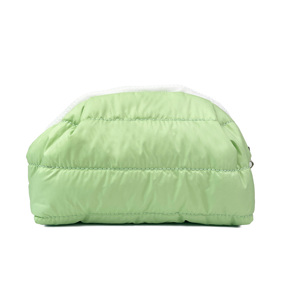 Pochette bouffante légère personnalisée Sac cosmétique gonflé en polyester imperméable et nylon Sacs matelassés pour maquillage - Product Image 2
