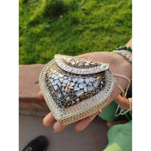 กระเป๋าคลัทช์เงินโบราณทำมือสำหรับผู้หญิง พร้อมคริสตัล ดีไซน์หรูหรา - Product Image 3