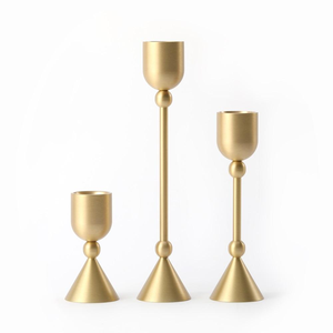 Design unique, 3 pièces, porte-bougie en métal doré de style européen, support de bougie de table, chandelier de mariage, porte-bougie pour bougies piliers - Product Image 1