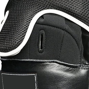 Mitaines d'entraînement ultra-légères pour la boxe et le MMA avec conception respirante et absorption des chocs élevée pour une pratique rapide des coups de poing - Product Image 6