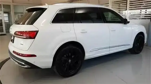 NOUVELLES ARRIVÉES : <span class=keywords><strong>Audi</strong></span> Q7 SUV Quattro Premium Plus 45 <span class=keywords><strong>TFSI</strong></span> d'occasion 2024-2025, transmission intégrale, faible kilométrage, en excellent état de marche - Product Image 3