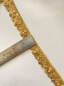 Encajes Bordados Ecológicos Hechos a Medida en Dos Colores con Perlas y Lentejuelas para Prendas de Vestir Femeninas - Product Image 6