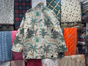 Manteau réversible en coton Kantha fait main, écologique et respirant, style kimono, veste matelassée patchwork pour femme - Product Image 6