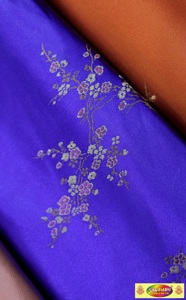 Tissu brocart satiné lourd à motif orchidée |   Tissu jacquard en nylon 100% teignable |   Brocart floral finition satinée pour tenues ethniques et occasions spéciales - Product Image 6