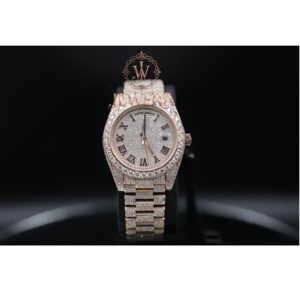 Montre en diamant moissanite de haute qualité pour mariages, fêtes et occasions spéciales, disponible à un prix abordable en provenance d'Inde - Product Image 1