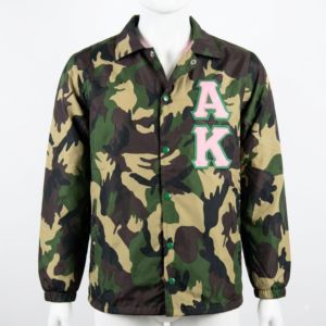 เสื้อโค้ชลายพรางแบบกำหนดเองพร้อมโลโก้ปักแบบ Applique สำหรับชมรมนักเรียนหญิงและชมรมนักเรียนชายสไตล์กรีกย้อนยุค พร้อมซับในสีชมพู - Product Image 1