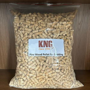 เม็ดไม้สนยี่ห้อ KNG 100% ขี้เลื่อยธรรมชาติ วัสดุรองนอนสัตว์เลี้ยง ฝุ่นน้อย ดูดซับดี - Product Image 3
