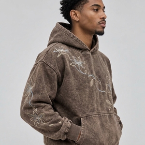 Sudadera con capucha bordada para hombre que ofrece una sensación acogedora, un aspecto moderno y costuras refinadas, perfecta para atuendos informales, fines de semana y uso al aire libre. - Product Image 4