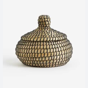 Handwoven Eco-Friendly Seagrass Round <b>Storage</b> <b>Basket</b> with <b>Rope</b> Handles and Lid for Daily Home Decor Use Made in Bangladesh - Product Image 4
