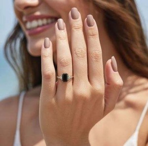 Bague de fiançailles et de mariage vintage en argent sterling 925 plaqué or avec moissanite noire taille émeraude de 3 carats - Certifiée luxe - Product Image 1