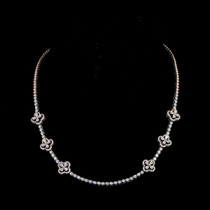 Collier à une ligne de diamants cultivés en laboratoire à motif floral |   Collier de mariage et de mariée élégant |   Bijoux fins en argent - Product Image 1