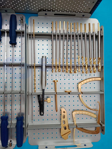 Juego de 48 Instrumentos Ortopédicos de Oro para Artroscopia de Rodilla ACL PCL - Product Image 3