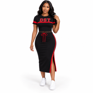 Conjunto de Dos Piezas Ecológico para Mujer DST, Negro y Rojo en Contraste, Corte Regular, Vestido Midi 100% Algodón, Manga Corta, Cuello Alto - Product Image 1