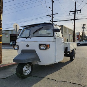 Piaggio Ape 250cc de Gasolina, Triciclo con Reversa, Certificado por la CEE, Vehículo Motorizado de 3 Ruedas para Carga y Pasajeros, Carrocería Abierta, en Venta - Product Image 2