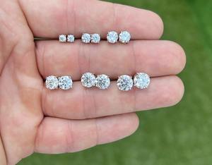 Pendientes de plata de ley 925 con diamantes de moissanita y cierre de rosca para mujer y hombre, regalo de aniversario, mejor precio, IGI - Product Image 1