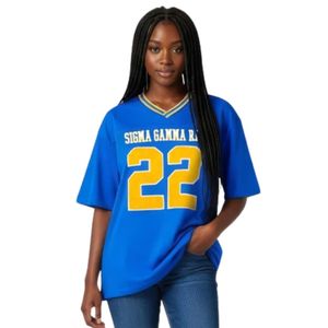 Camiseta Deportiva Oversize de Fútbol Americano para Mujer SGR con Parche de Chenille, Cuello en V, Letras Griegas Personalizadas, Ajuste Relajado, Moda Deportiva - Product Image 3