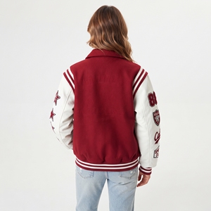 Veste universitaire pour femme avec manches en cuir, patchs brodés, col rabattu, boutonnée, style baseball, pour l'hiver - Product Image 3