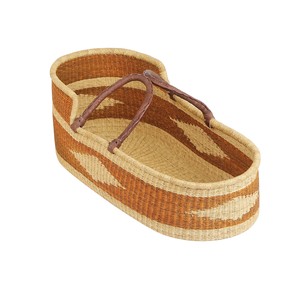 Panier à langer mural haut en jonc de mer, motif moderne aux tons terreux, assorti à un panier à langer pour enfant en rotin et à doubles sangles - Product Image 3