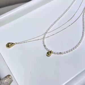 Collier pendentif de mode européenne à perles à double rangée, design goutte d'eau tridimensionnel, élégant collier de perles d'eau douce - Product Image 3