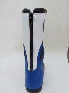 Bottes de moto personnalisées en cuir, blanches et bleues, design unique - Product Image 3