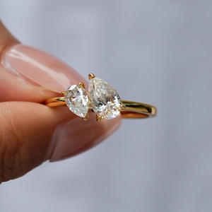 Anillo de Oro Rosa/Amarillo/Blanco de 18K con 2 Diamantes Cultivados en Laboratorio con Corte Pera CVD HPHT para Mujer, para Boda/Compromiso/Regalo, Certificado IGI - Product Image 3
