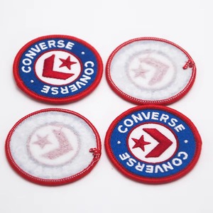 Patchs brodés personnalisés avec logo sur le devant, 2D/3D, haute qualité, viscose/polyester, doublure en coton unisexe - Product Image 1