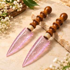 Décoration de poignard en cristal rose fait main avec manche en bois, objet de collection fantastique, cadeau, ornement - Product Image 2