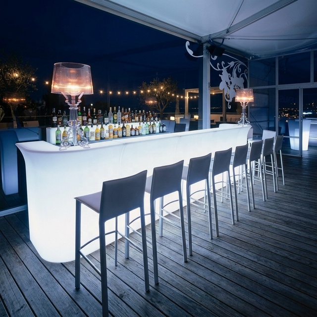 Battery Operated Modern Plastic LED Lighted Bar Counter for Home Bar and Hotel Use